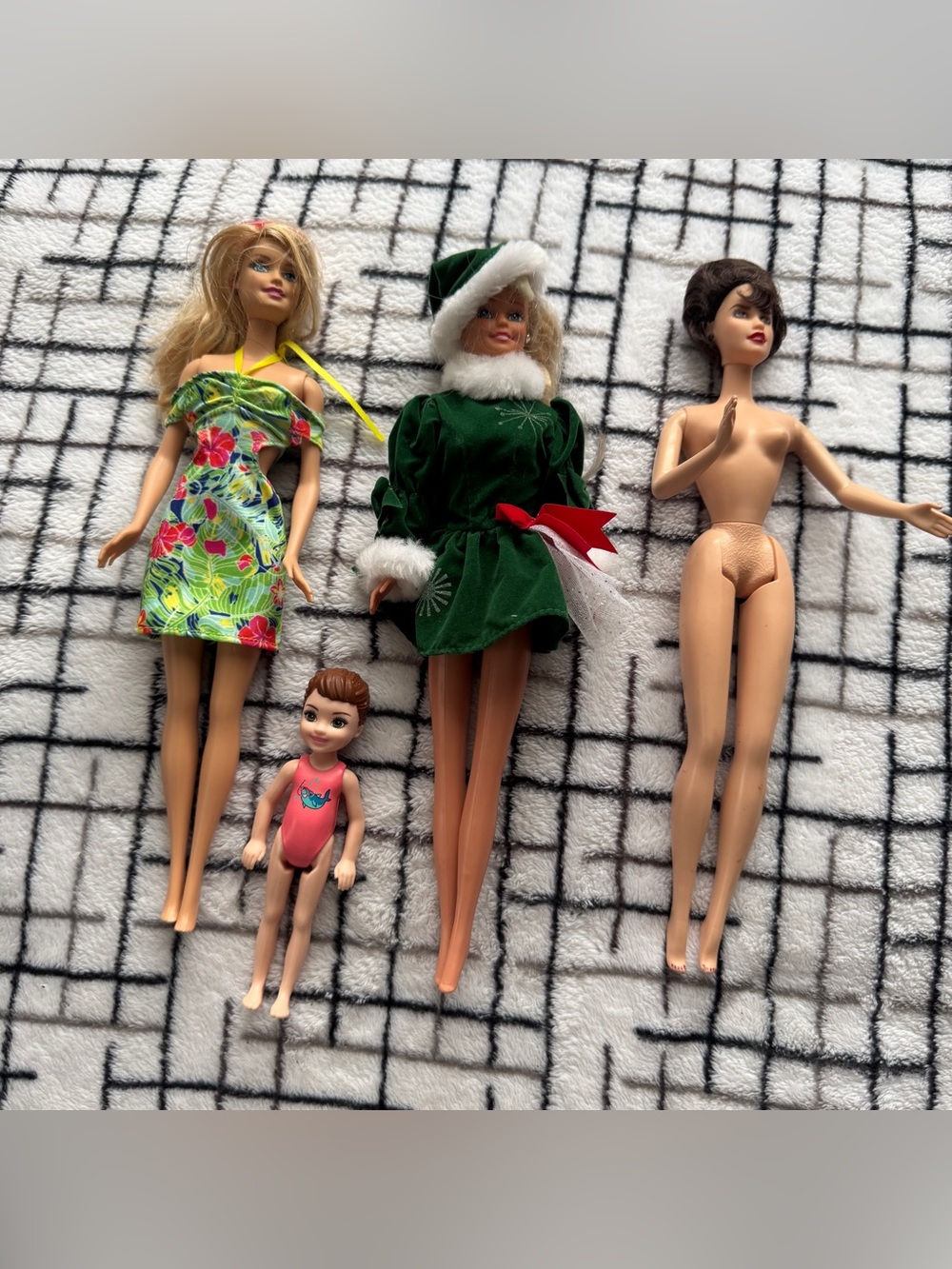 Mattel Barbie Doll Lot x4 - Vintage 90s Festive Season, Fashionistas, Chelsea